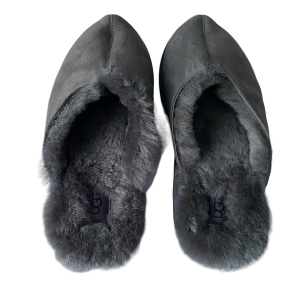 🔥🔥🔥UGG. Size 10. Color: gray - Picture 3 of 6